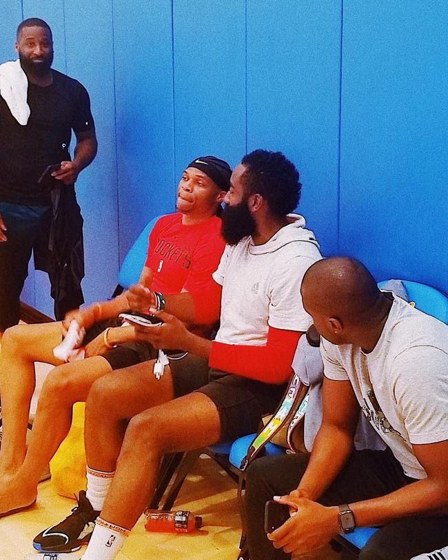 靠的是防守 靠的是防守